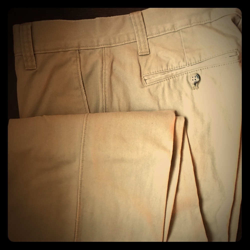 Eddie Bauer flannel lined khakis sized 32 x 34